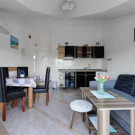 S&g Leko-6 By Interhome דירה