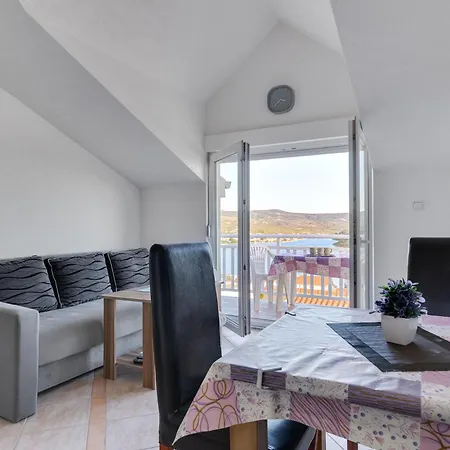 S&g Leko-6 By Interhome * רוגוזניצה